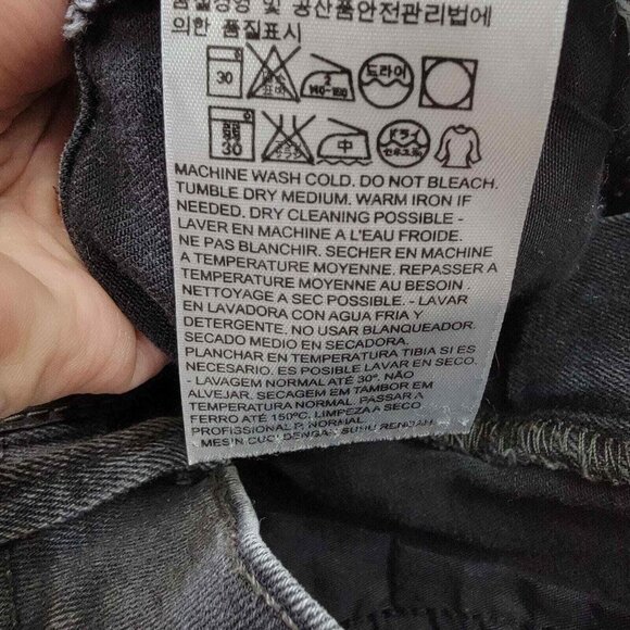 Levi's 710 Jeans Super Skinny Womens 28 Black Denim 28X28 Mid Rise Tappered Legs - Picture 7 of 11